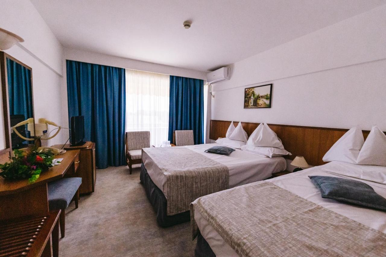 Hotel Condor 마마이아 외부 사진
