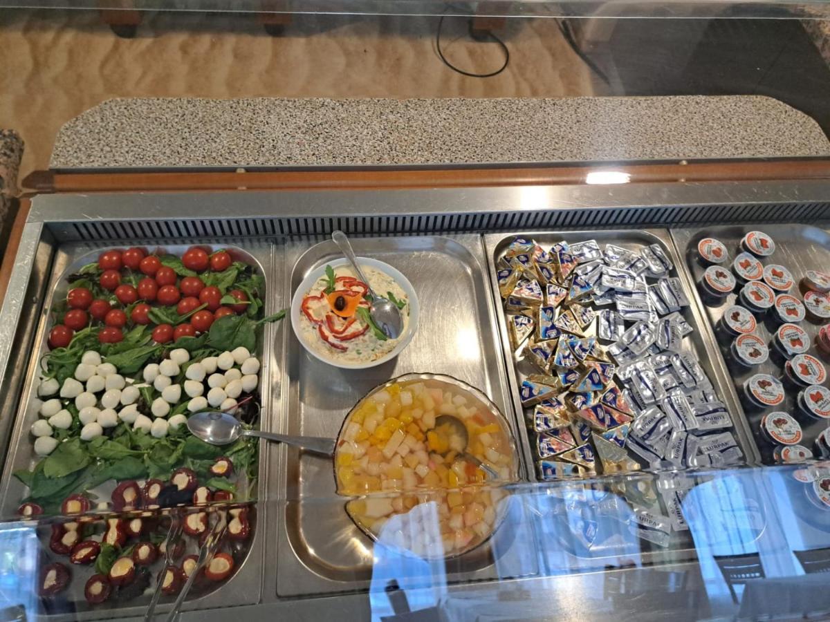 Hotel Condor 마마이아 외부 사진
