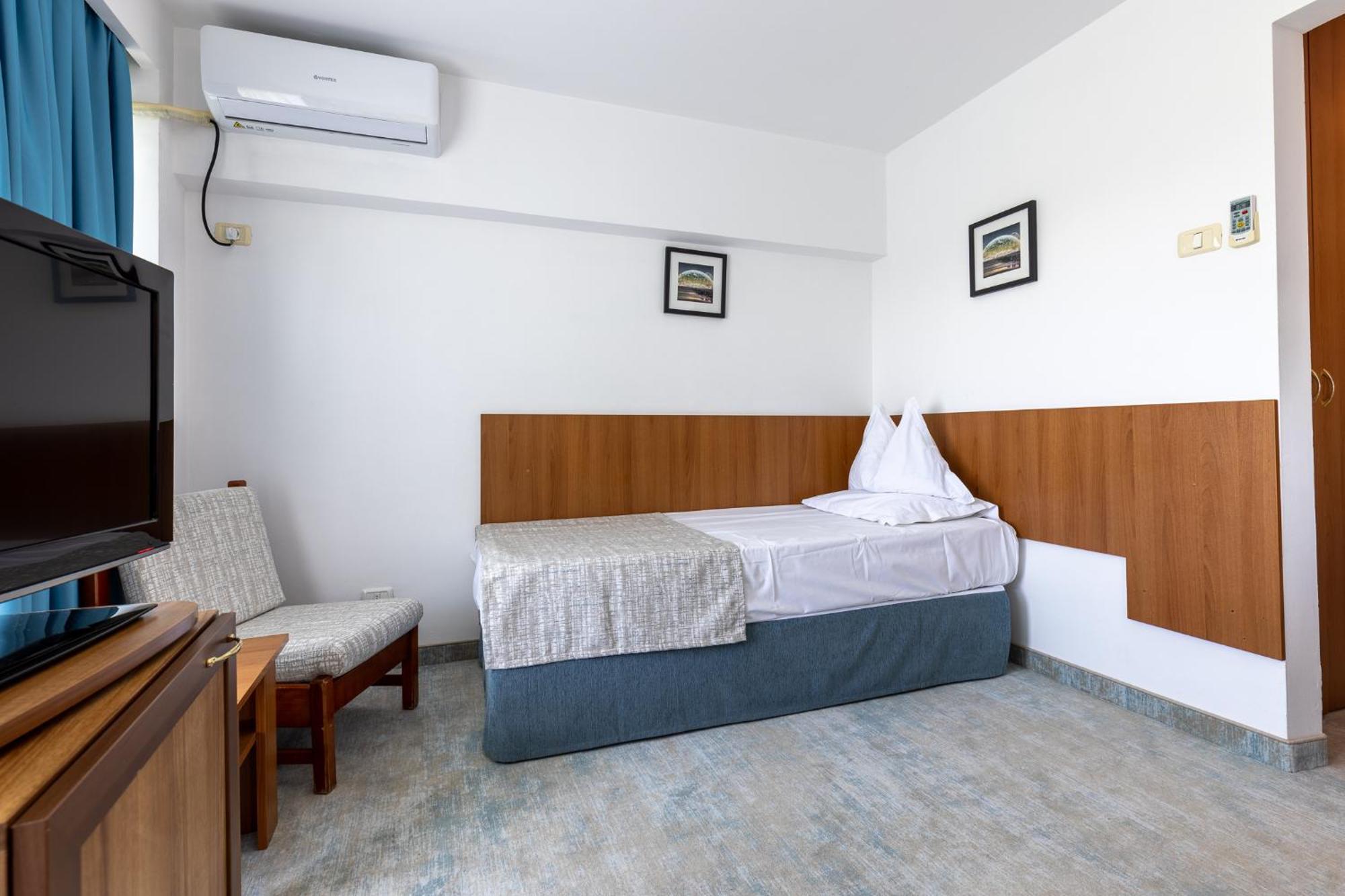 Hotel Condor 마마이아 외부 사진
